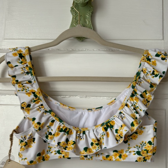 CABANA DEL SOL FLORAL RUFFLE BIKINI TOP - Picture 4 of 6